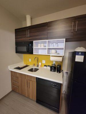 Awesome Kitchenette in Room