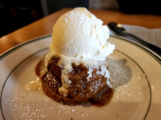 Oh so good desserts!Butter cake with pineapple sauce.