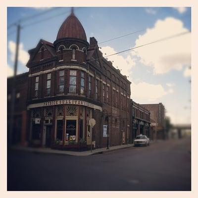 Patrick Sullivan's Saloon, is one of Knoxville oldest and most historic buildings in the Old City (near Downtown Knoxville).