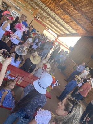 Derby hat contest