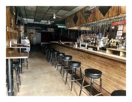 Very Quiet Sunday Morning @ Zakopane Dive Bar. 1734 W Division St, Chicago, IL 60622. In Old times this place was full of Life! Sad :\