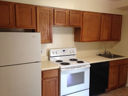 Clean and spacious kitchen.