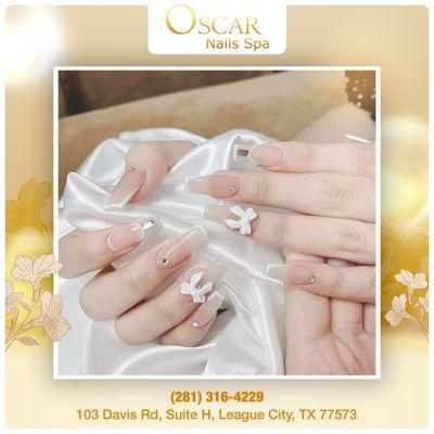 Get ready for November with stunning nail art at our salon!