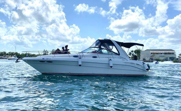 This is great Searay 34 feet , ready for a ride  Special price $999 x 5 hour