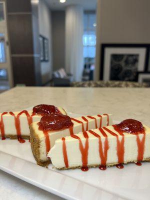 NYC STYLE CHEESECAKE
served with your choice of strawberry, chocolate, caramel, or raspberry toppings