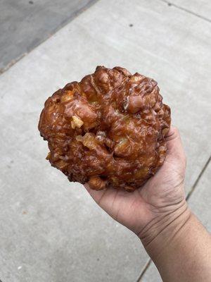 Apple fritter $2.85