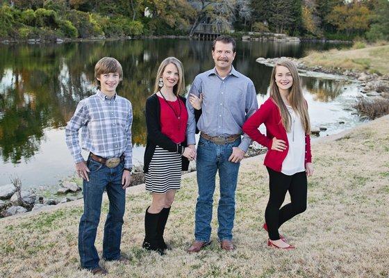 Dr. Tim Blanton, Wife Echo and children, Garrison and RayLynn.