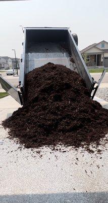 Mulch delivery