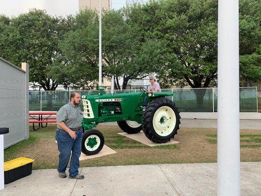 Classic Tractors Shipped Integrated Transport for Farm Equipment, Pre-programming,Planning and Practical Applications.