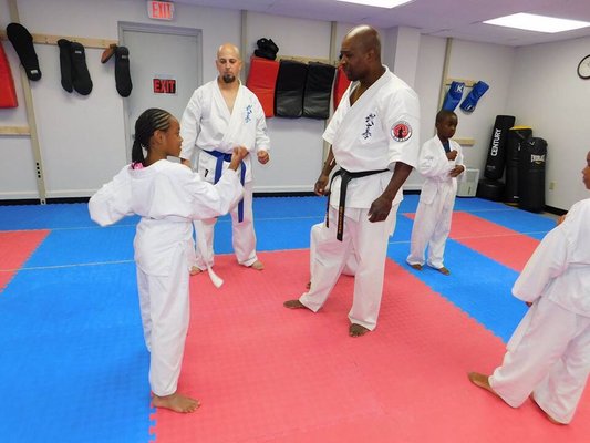 Sensei Randell training in the kids class