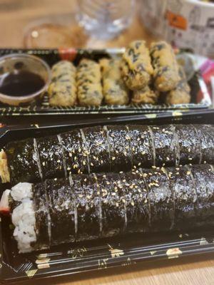 Kimpap and seaweed rolls