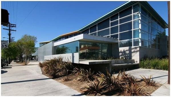 Sylmar Branch, Los Angeles Public Library. On the web: http://library.viviti.com