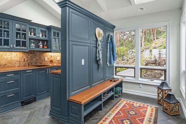 Mudroom Entry Storage Bench, Butlers Pantry and Wet Bar