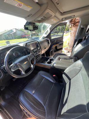 Interior detail Chevy 3500 HD