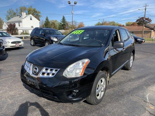 Black on Black leather 2013 Nissan Rogue!