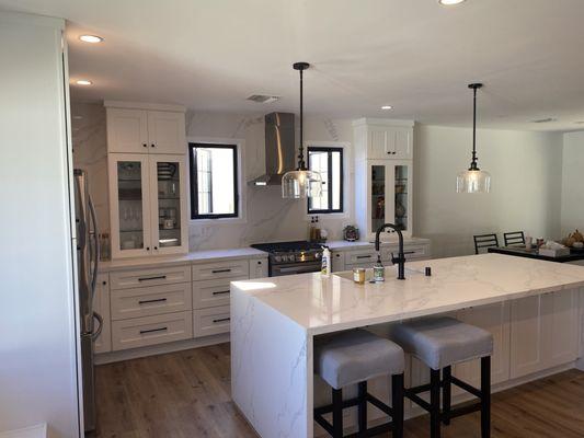 Kitchen remodel,
Kitchen Remodel contractor, Kitchen Remodel with island, White shaker, hood.