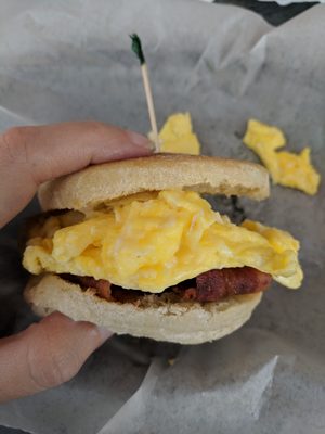 Breakfast sandwich with eggs & bacon - very tasty!