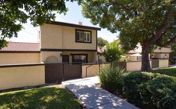 Got my client a great deal on this townhouse in Duarte. Cooperation and fast response times got us through a very smooth escrow.