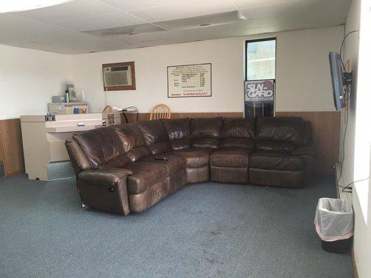 Lobby- leather couch, flat screen, picnic table, clean restroom, and free wi-fi while you wait