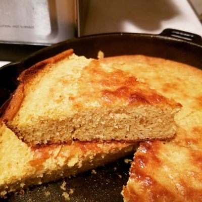 Buttermilk honey cornbread