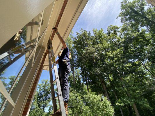 Skilled professional window cleaning