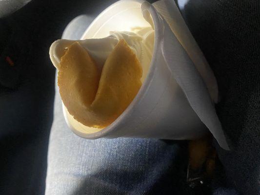 Vanilla vine with a fortune cookie (its like a cone)