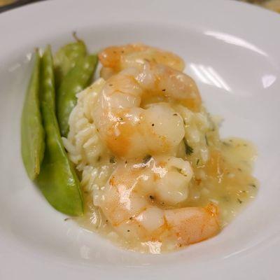 Shrimp scampi with pea pods