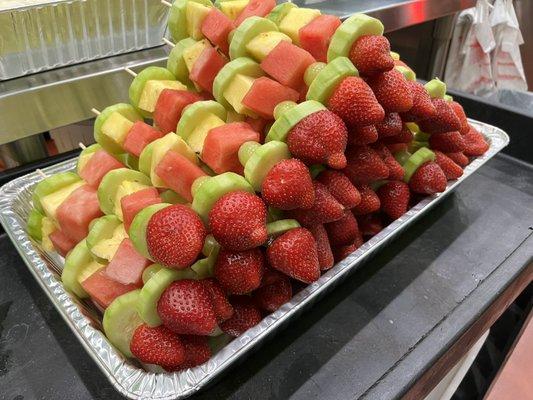 Large Fruit Skewers Platter 2 12/2023