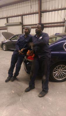 Mario, our Jr. Tech and Kemmar, our Master Mechanic/Owner of e-Klan. What are they looking at? :-)