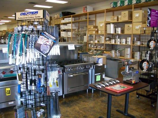 LoneStar Restaurant Supply sells a large selection of kitchen accessories, cutlery, restaurant and catering supplies.