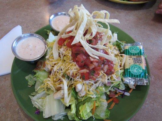 The chicken fajita salad was a nice healthy and filling entree. Their salad choices are varied for those watching carbs and calories.