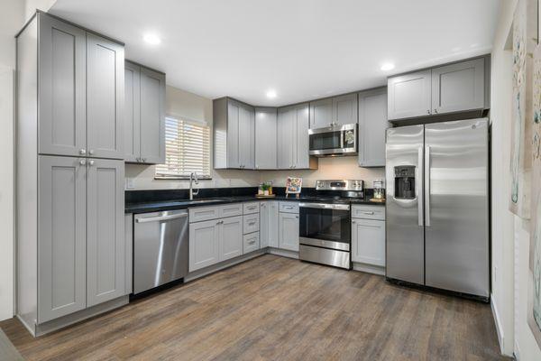 Estate 750+ featuring our beautiful full sized kitchen with included appliances!