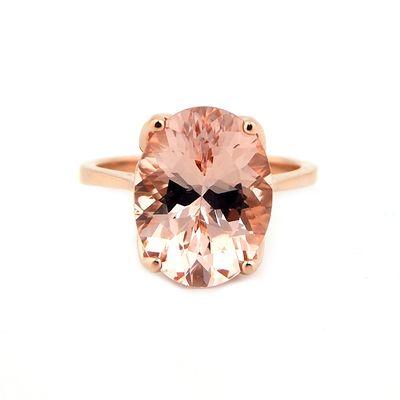 Beautiful morganite set in 18k rose gold