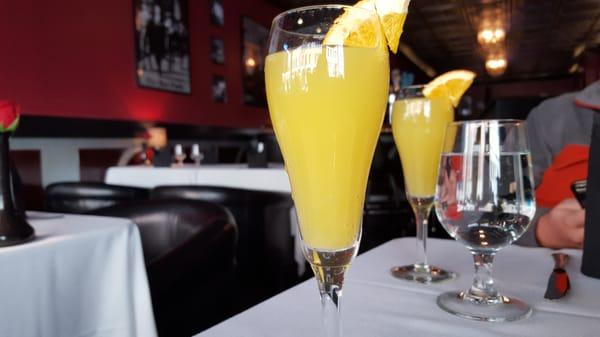 $3 mimosas