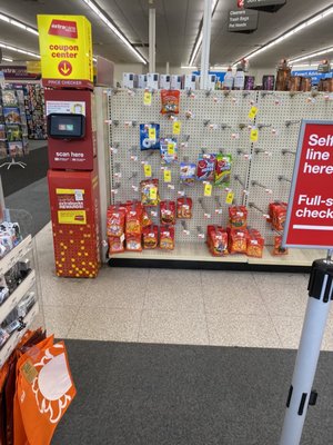 Empty candy aisle across from front checkout on 11/14/21.