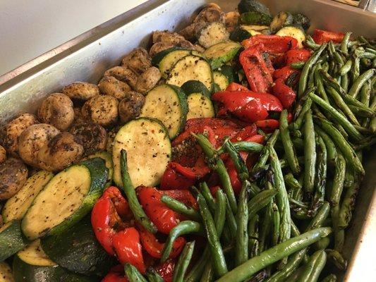 Fresh Charbroiled Mixed Vegetables with Seasoned Olive Oil. Great for Vegans, Vegetarians and Meat eaters!  great with  carved Flank Steak.