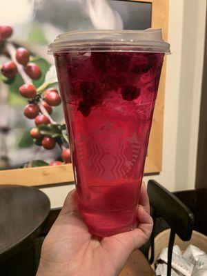 Refreshing trenta mango refresher dragon fruit. Yay for the fruits!  My usual fav refresher at SB 4.24.22