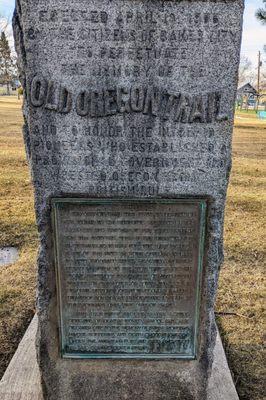 Old Oregon Trail memorial