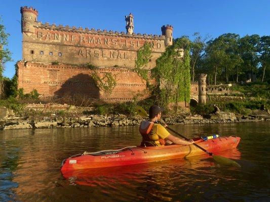 Kayaking around Bannerman's Island