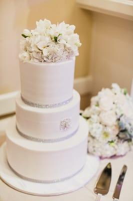 GRO Wedding Cake Floral