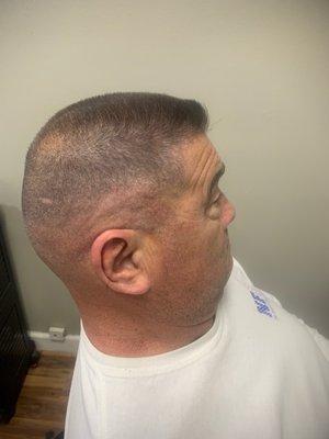 Skin fade flattop