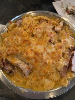 Mac and cheese with grilled chicken ~ Monday night special