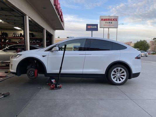 America's Tire knows how to do Teslas.