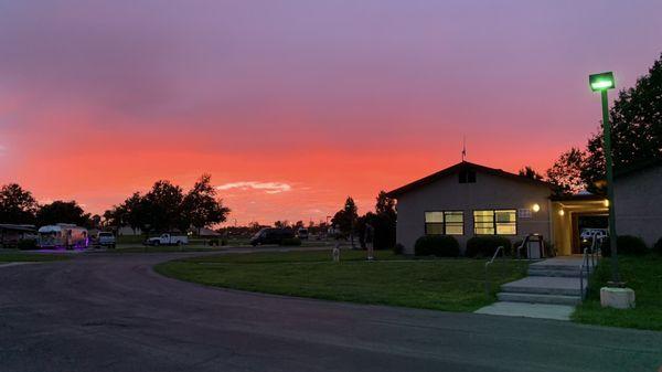 9/8/2023:  SEABREEZE RV PARK, Naval Air Station--Sunsets are GORGEOUS!!!!