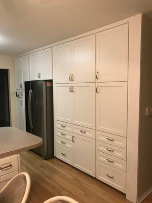 White shaker mission style cabinet refacing