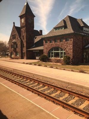 Niles, M.I train station