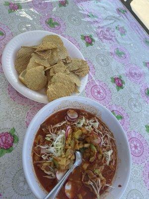 Pozole de puerco rojo