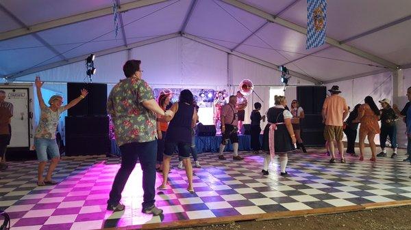 Dancing with the Squeezettes at the Leinie Lodge stage!