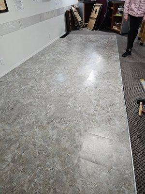 Vinyl floor install