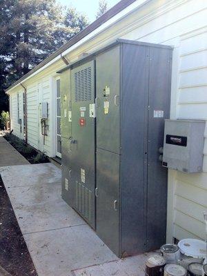 600 amp main service in Atherton